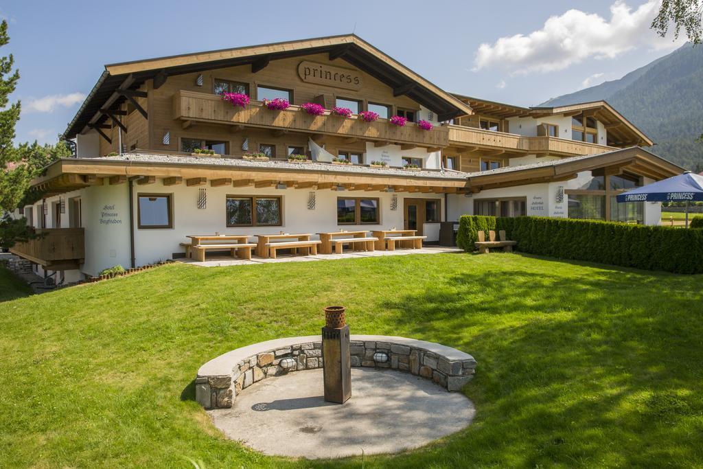 Princess Bergfrieden Aparthotel Seefeld in Tirol Bagian luar foto